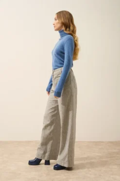AVA pull col roulé bleu denim