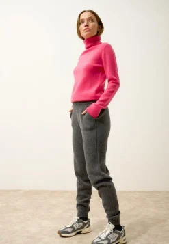 AVA pull col roulé fraise