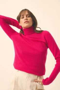 AVA pull col roulé fuchsia