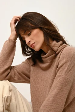 BLANTYRE pull col roulé camel chiné