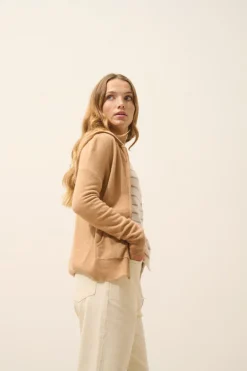 DEBBIE gilet col zippé capuche sahara