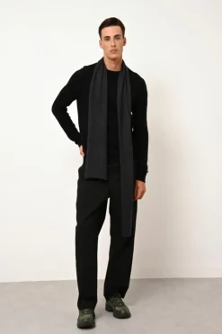 HOWARD pull col rond noir