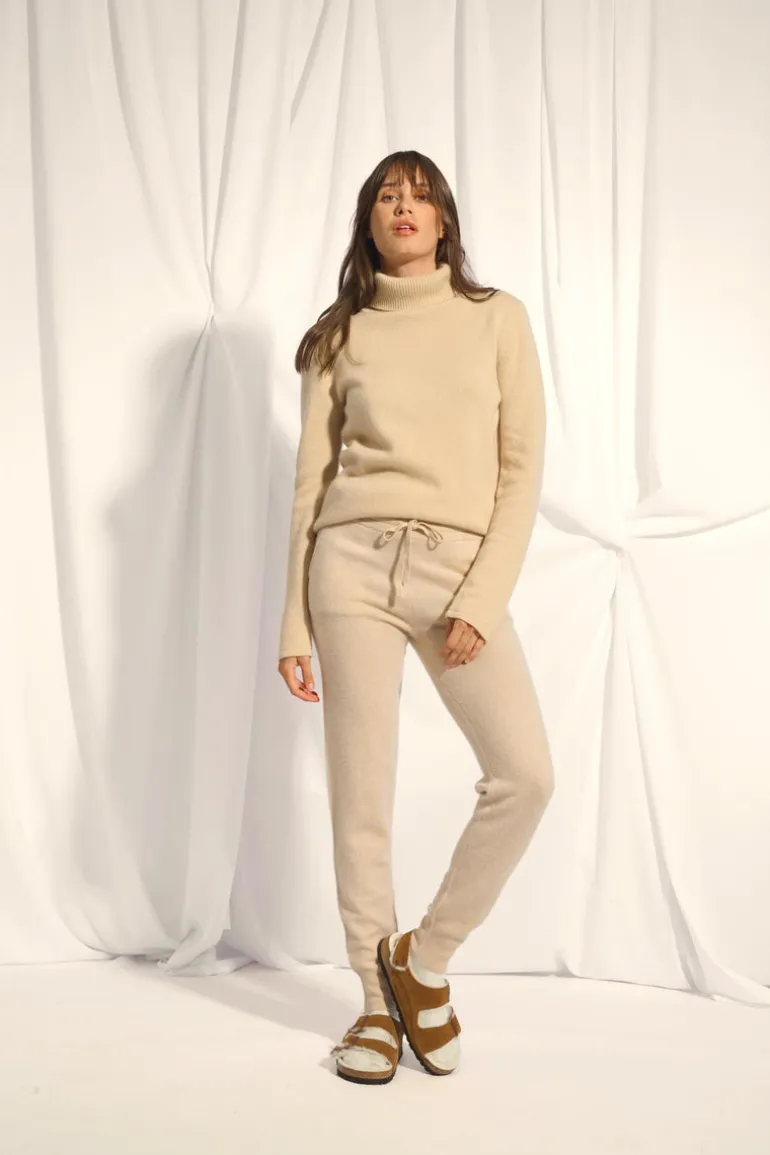 JUNE pull col roulé beige