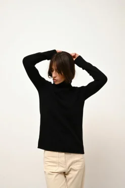 JUNE pull col roulé noir