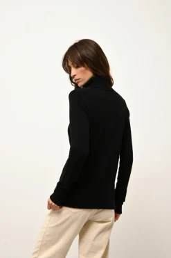 JUNE pull col roulé noir