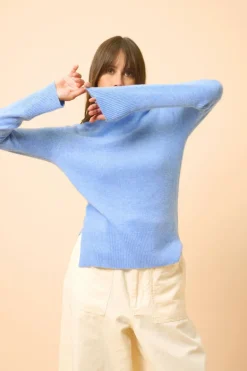 LEXIE pull col roulé sky