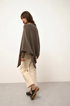 MEREDITH poncho col bateau taupe chiné