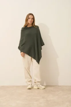 MEREDITH poncho col bateau kaki chiné