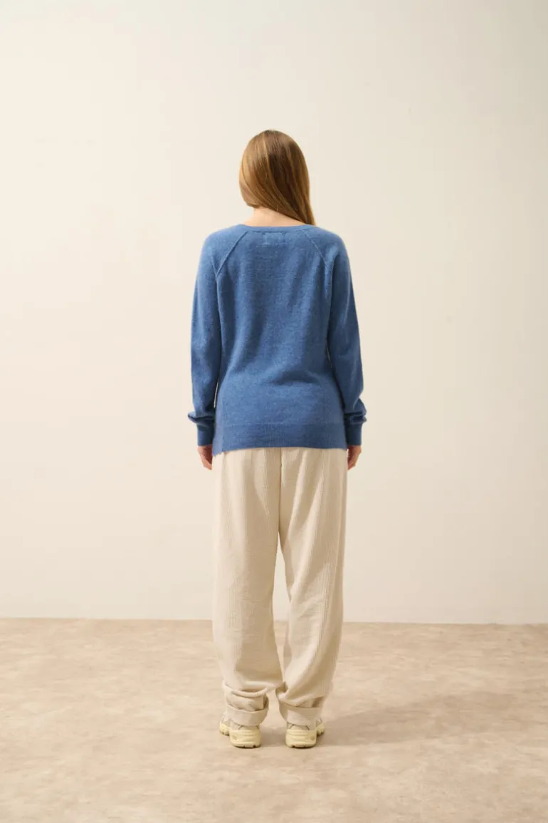 PHOEBE pull col v bleu denim