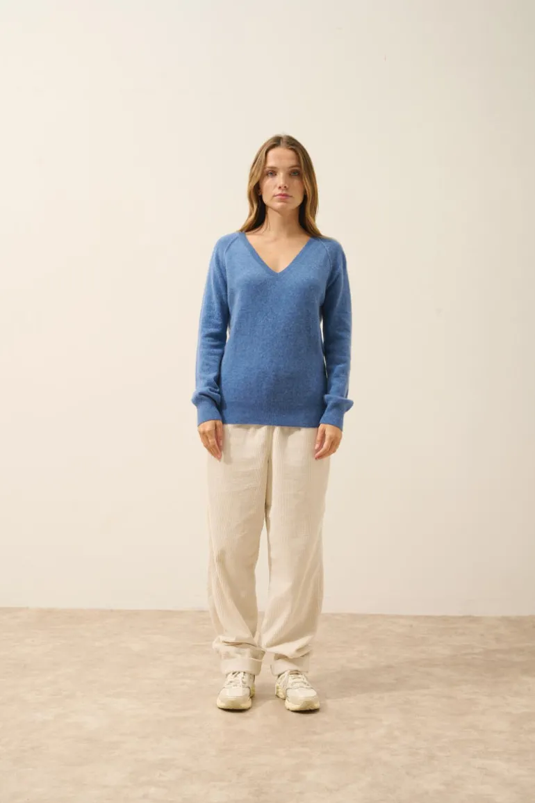 PHOEBE pull col v bleu denim