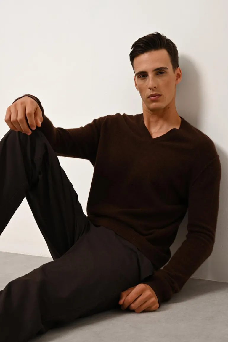 TOM pull col v café